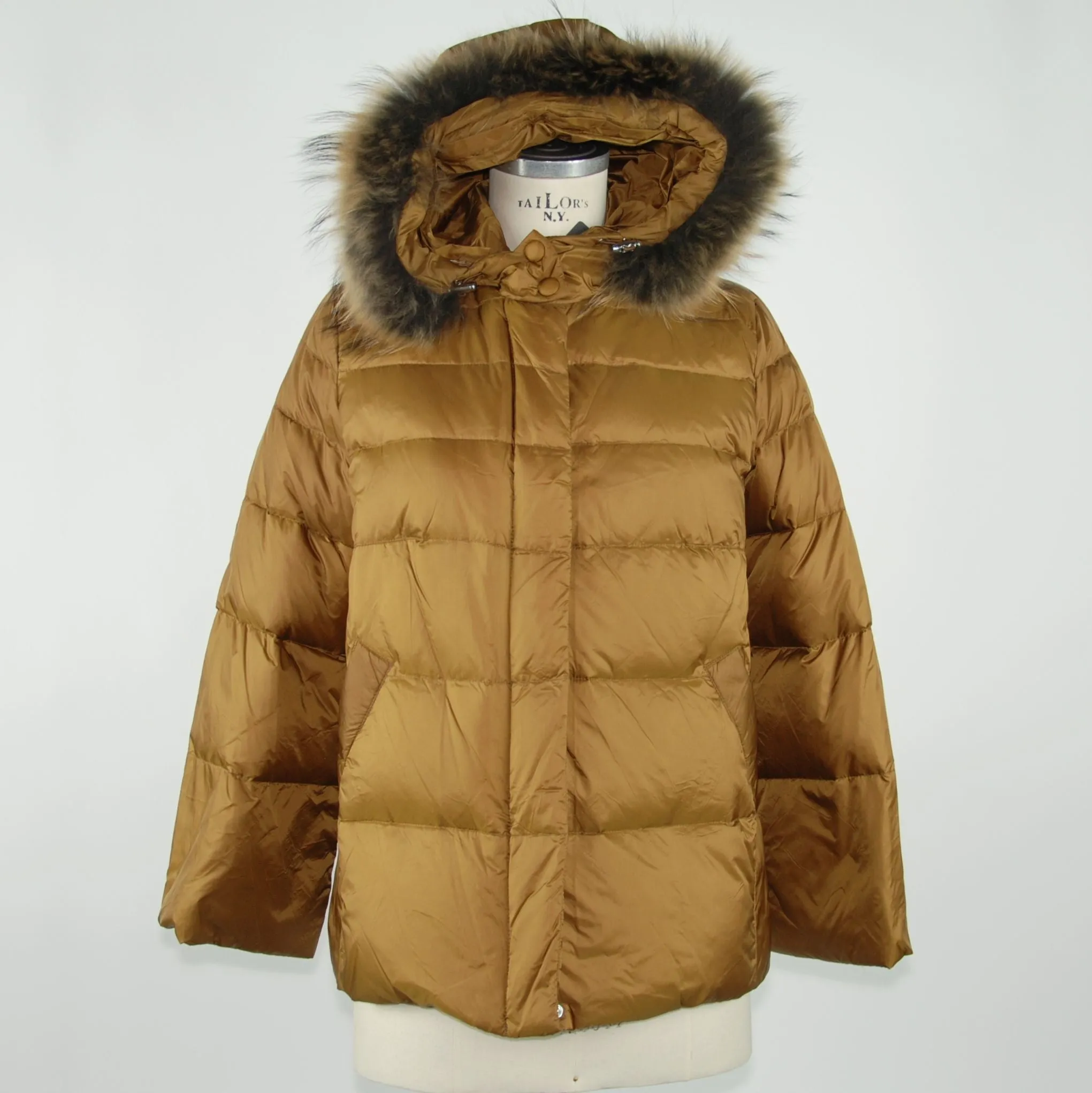 Chic Murmasky Fur-Trimmed Down Jacket