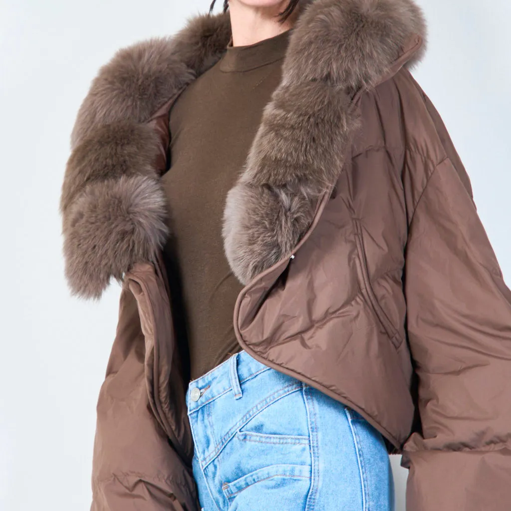 Cropped puffer duck down jacket with faux fur collar wholesale