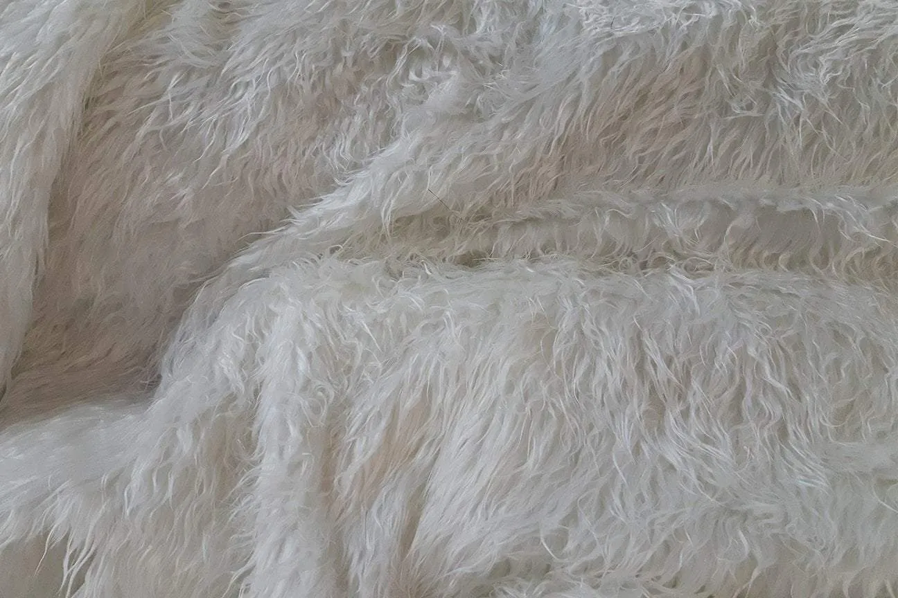 F1: Doggy Hair - White Faux Fur - 13 SOLD OUT