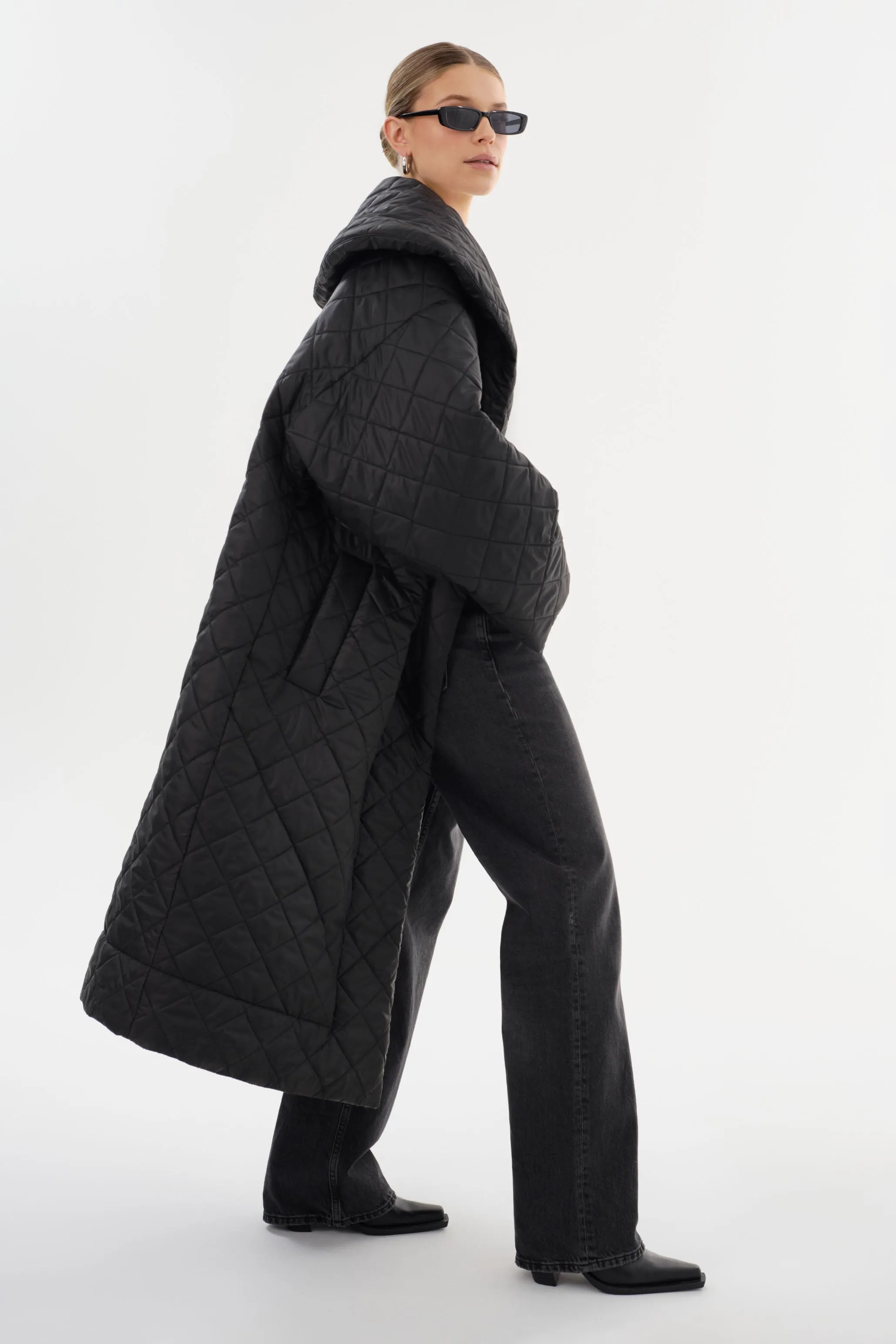 HENDRIKA | Oversized Quilted Coat