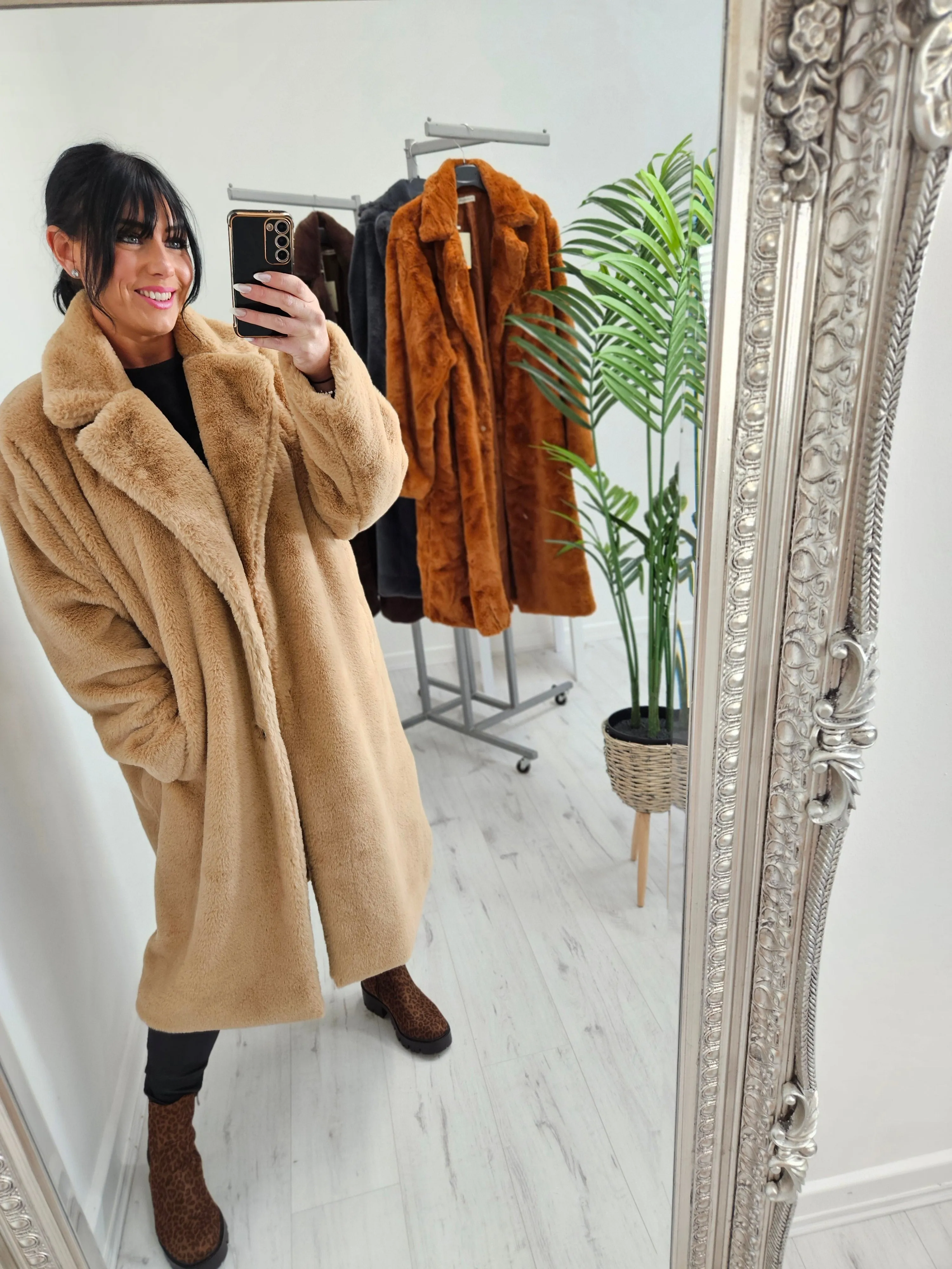 Oslo Faux Fur Coat Long (Curvy) - (choose your Colour)