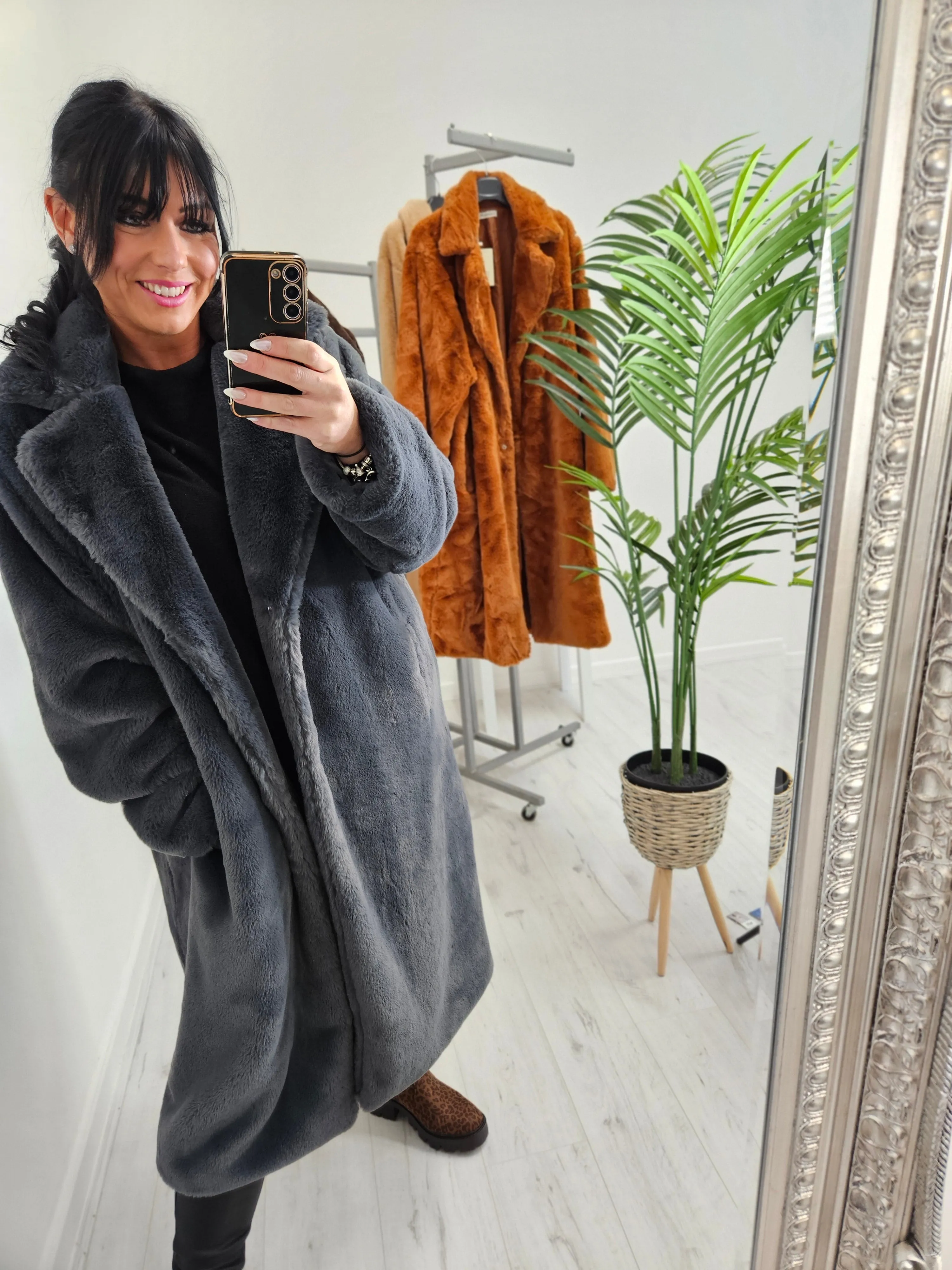 Oslo Faux Fur Coat Long (Curvy) - (choose your Colour)