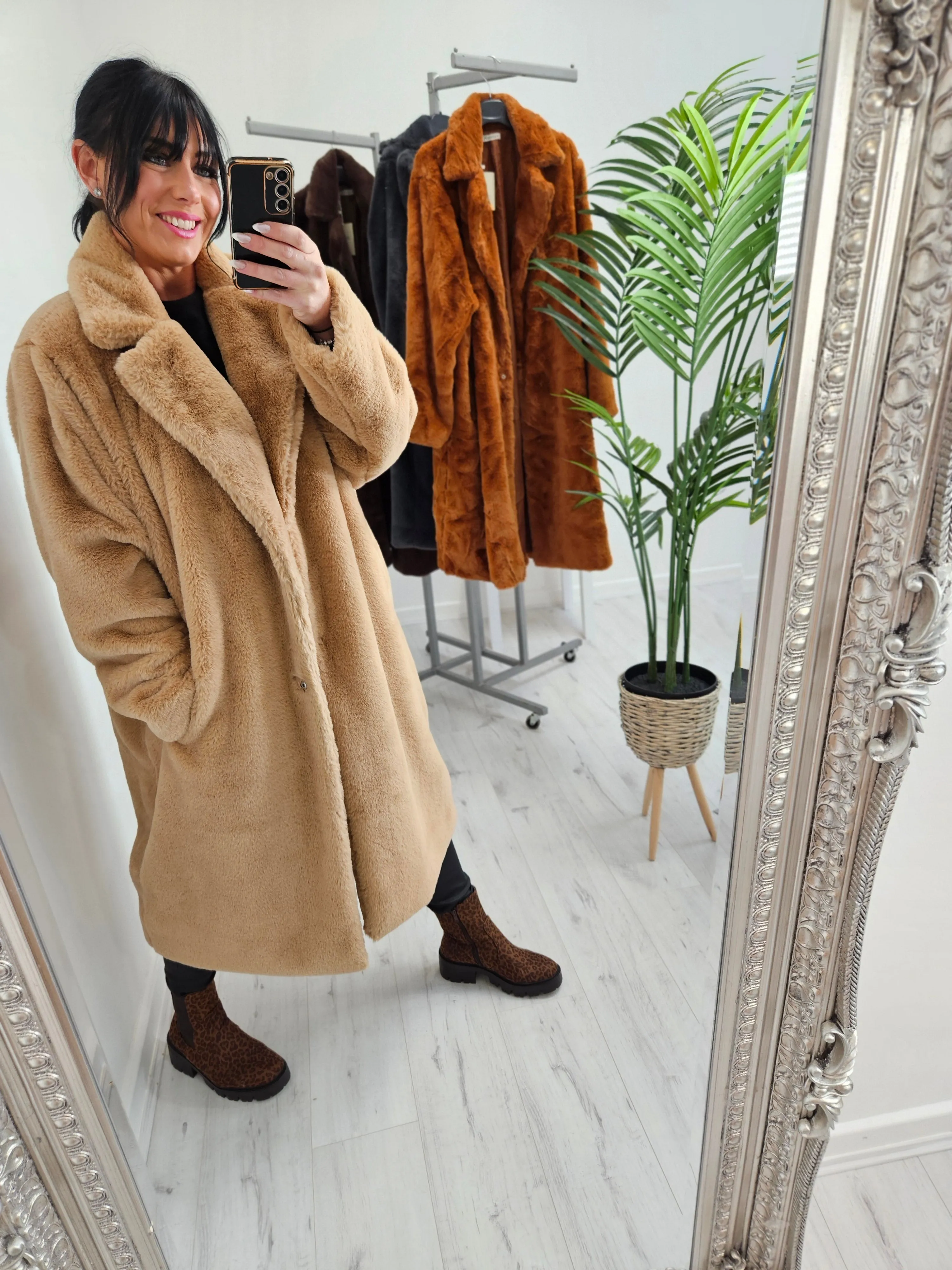 Oslo Faux Fur Coat Long (Curvy) - (choose your Colour)