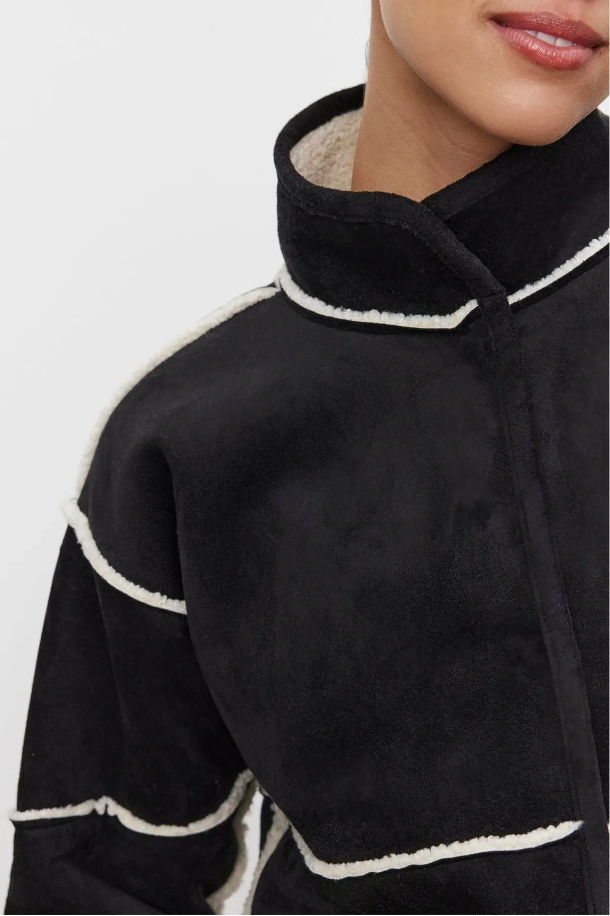 Velvet by Graham & Spencer Kelly 06 Luxe Sherpa Reversible Jacket | Black/Ecru | Clearance Final Sale